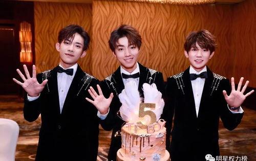 tfboys粉丝吃瓜,揭秘娱乐圈的“瓜田”奇遇记