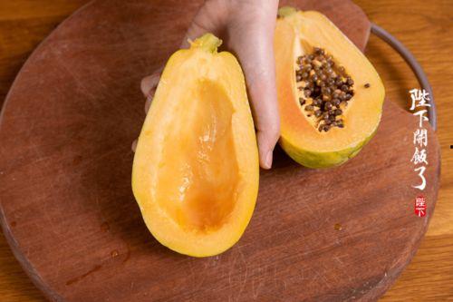 女孩在家吃蜜瓜,女孩家的蜜瓜盛宴